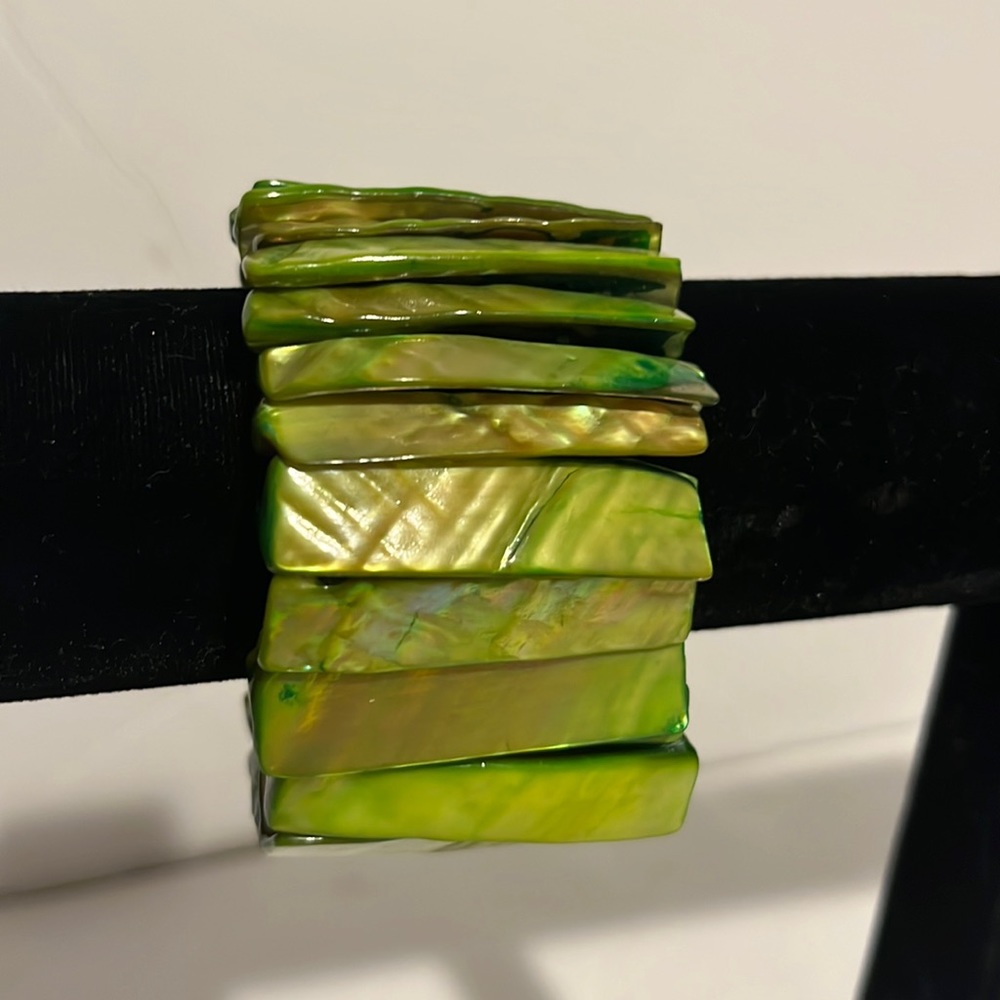 Vintage Abalone Shell Stretch Bracelet Green
